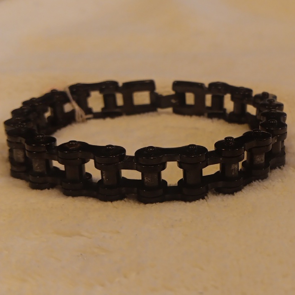 Men's Sleek Glossy Black Stainless Steel Link Bracelet